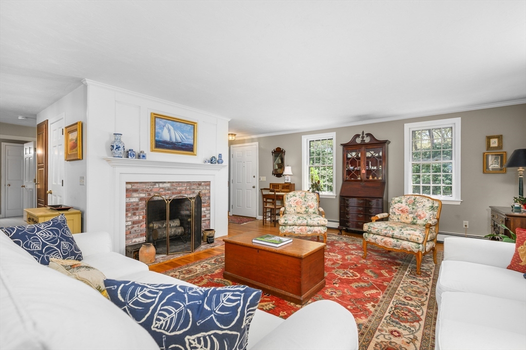 43 Village Dr