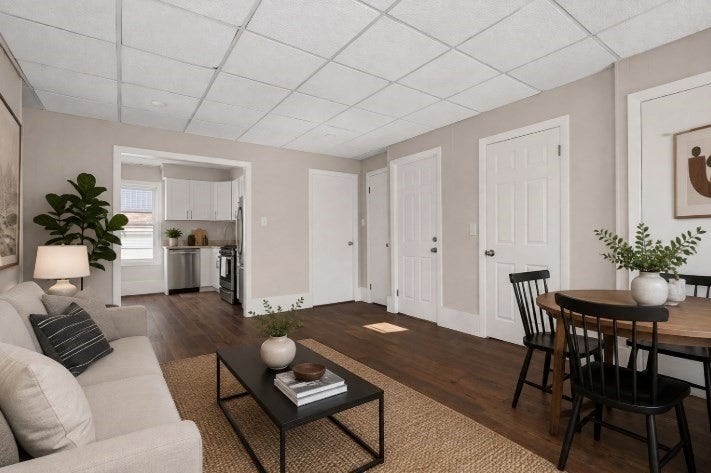 10 Carlisa Dr