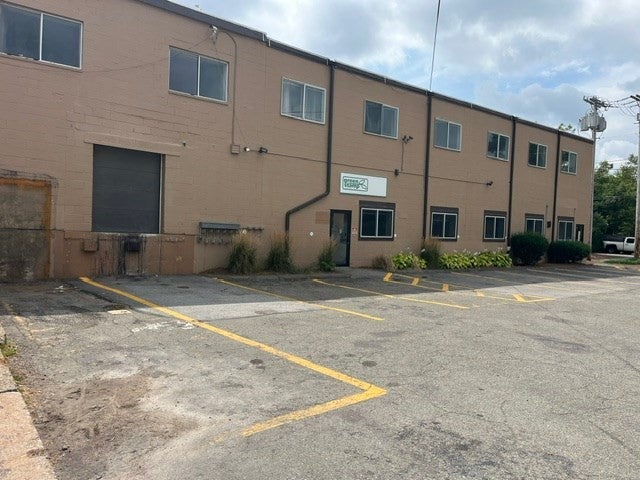 Photo 1 of 7 — 184 Riverview Ave, Waltham, MA 02453