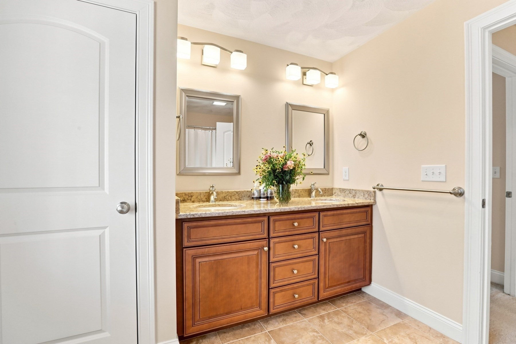 9 Forbes Rd, Hudson, MA, 9 Forbes Rd, Hudson, MA Photo #21