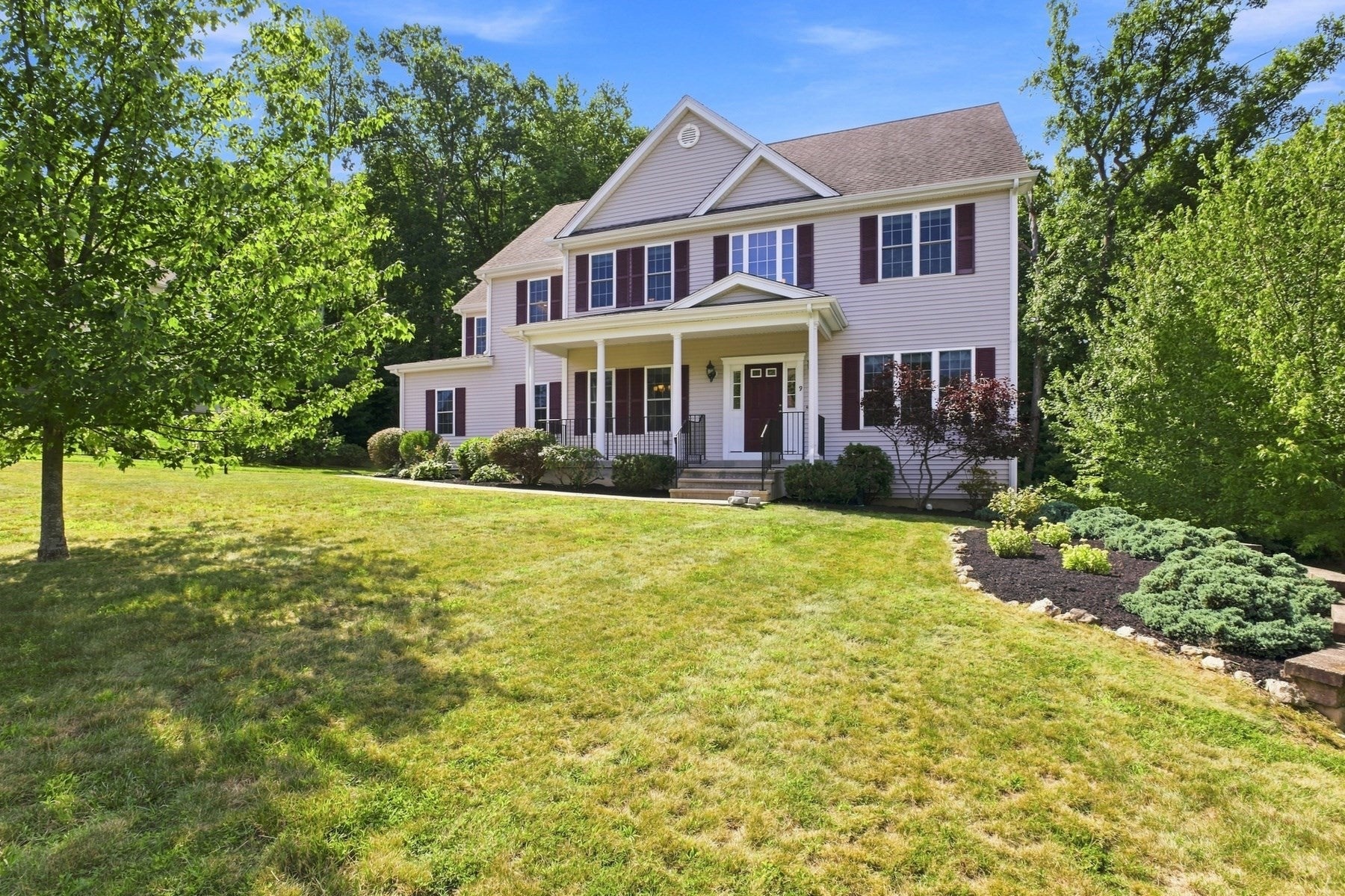 9 Forbes Rd
