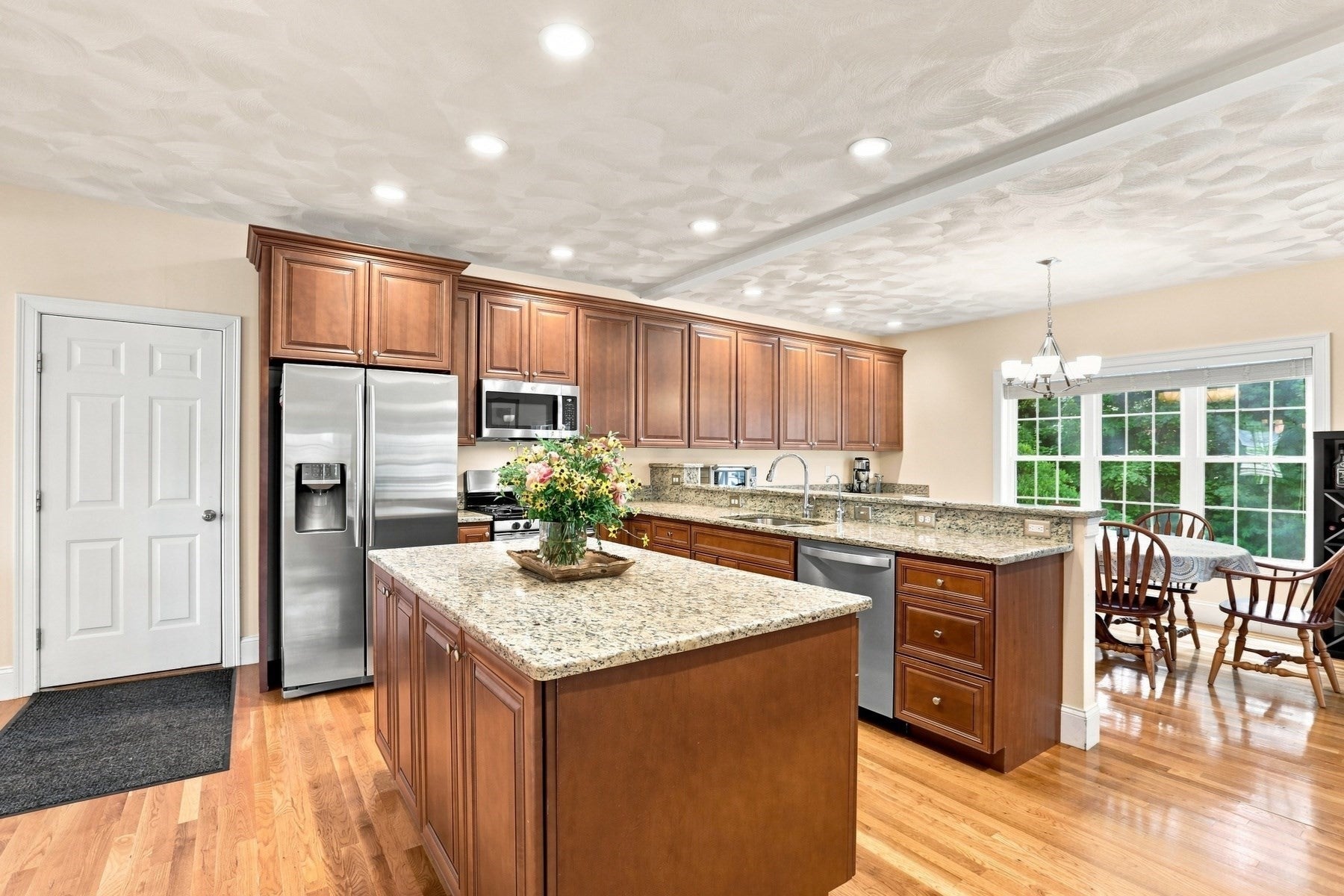 9 Forbes Rd, Hudson, MA, 9 Forbes Rd, Hudson, MA Photo #9