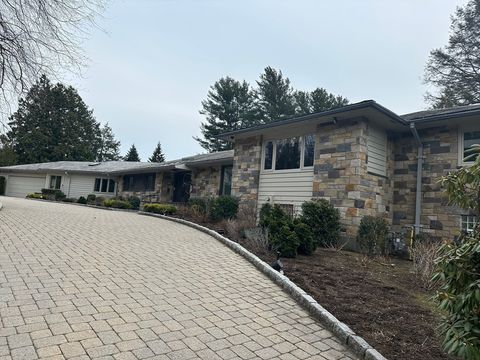 9 Singletree Road Brookline MA 02467