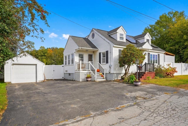 40 Rossi St