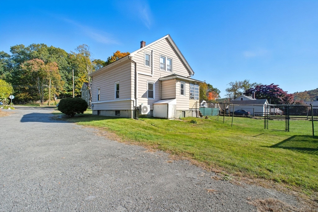 60 Randall St