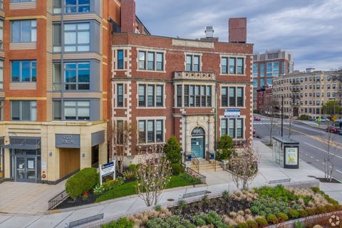 Photo of 896 Beacon St #308, Boston, MA 02215 (MLS # 73472664)