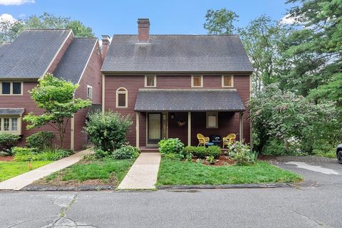 1 Woodridge Ln 1 Westford MA 01886