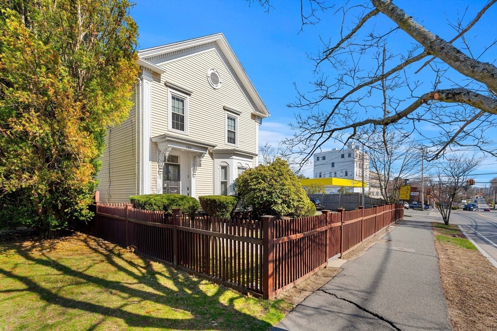 130 Pine St