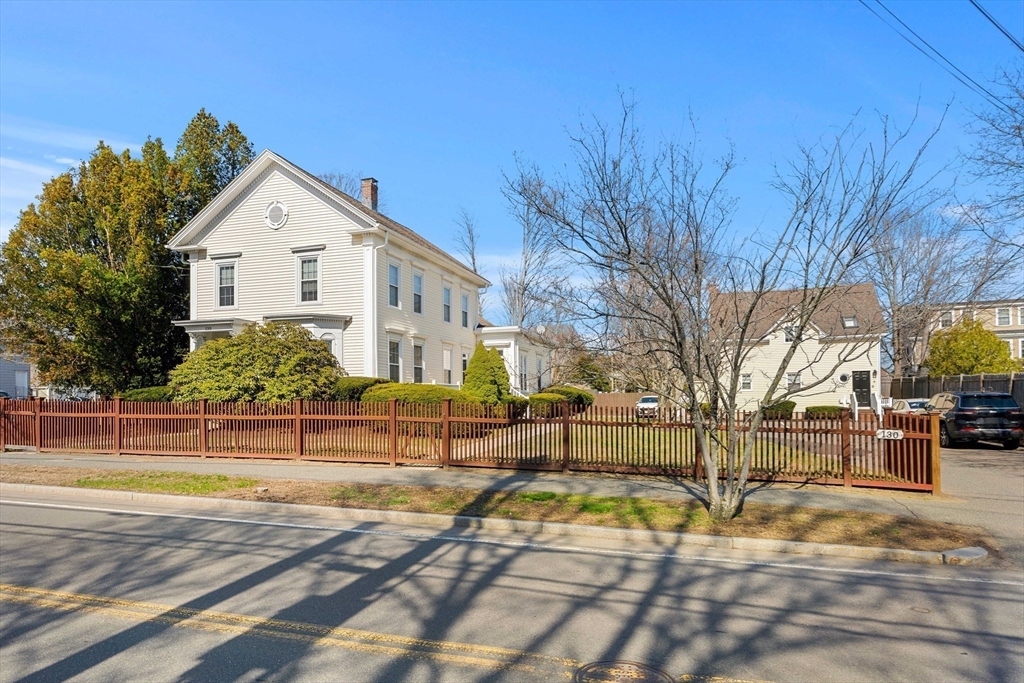130 Pine St