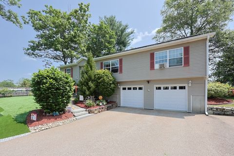 4 Colonial Rd Webster MA 01570