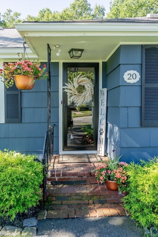 20 Oak Ridge Cir