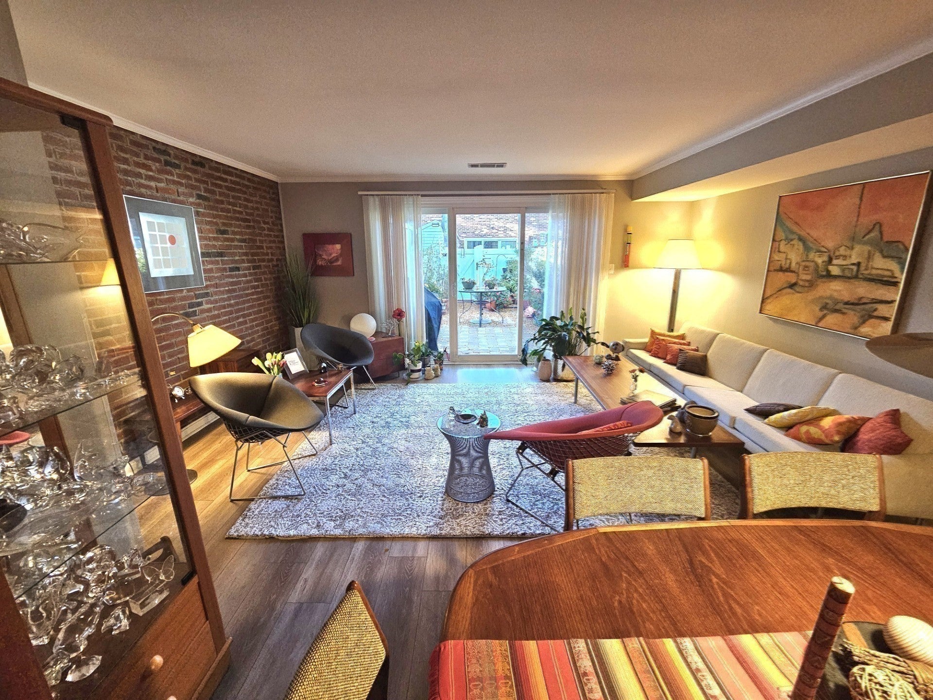 Photo of 1108 Windsor Dr, Framingham, MA