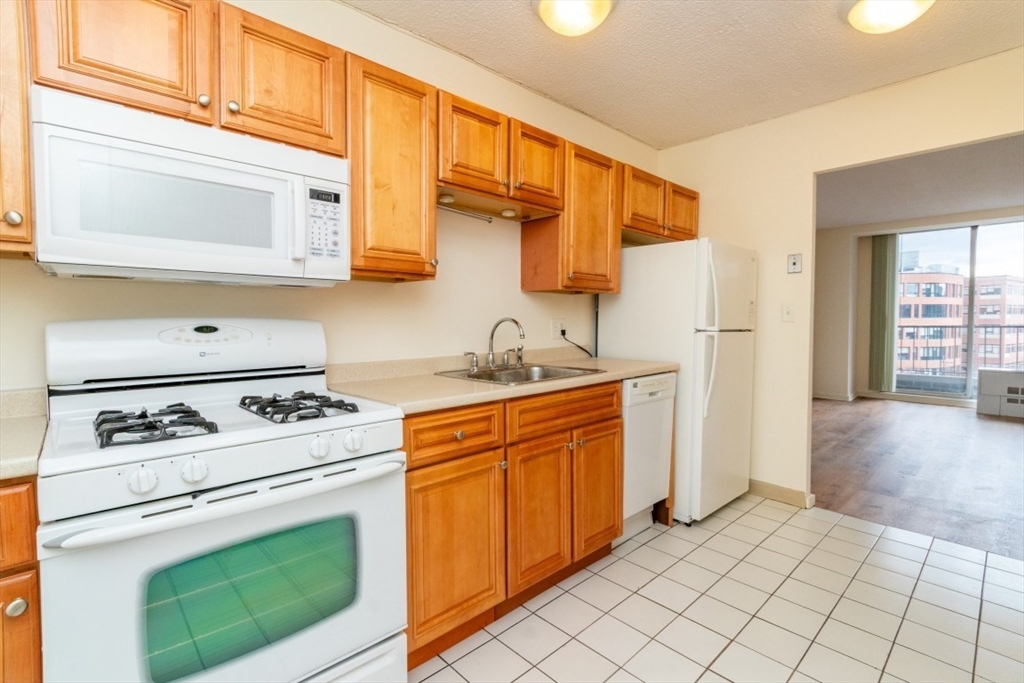 44 Washington St. 605