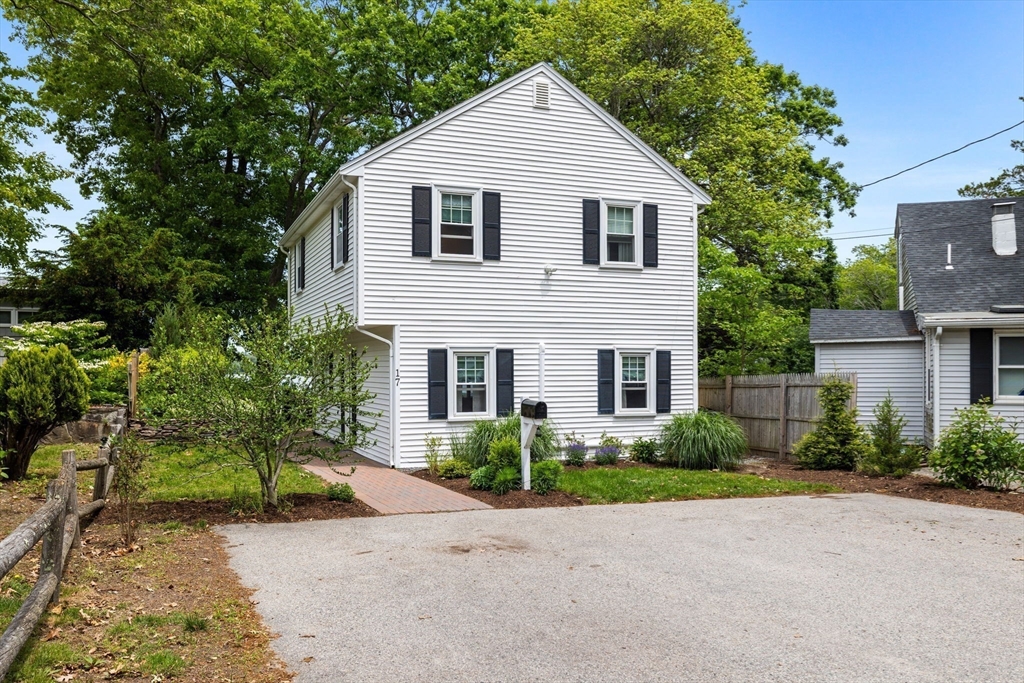 17 Woodbine Rd