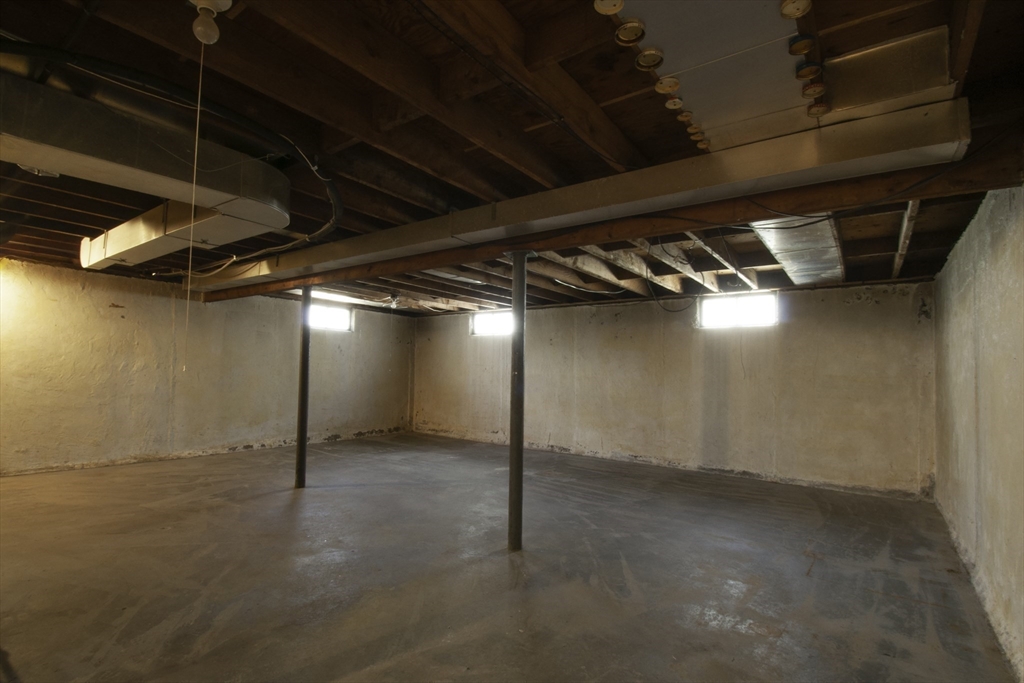 17 Mcbride St, Springfield, MA Photo #26