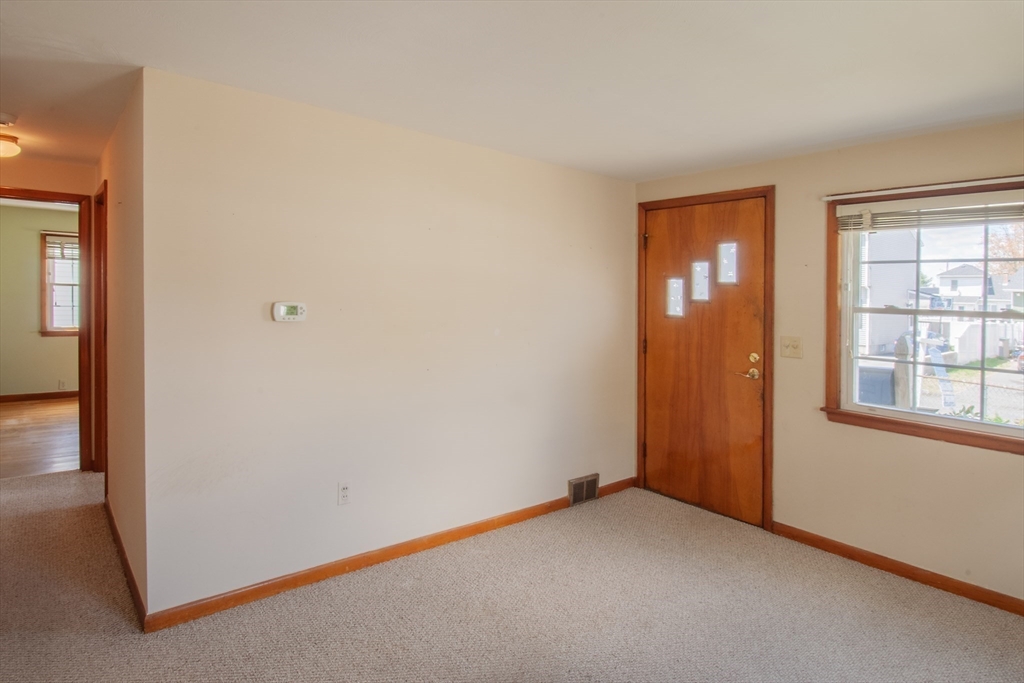 17 Mcbride St, Springfield, MA Photo #14
