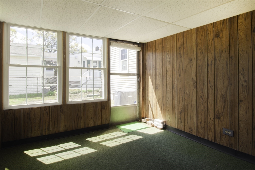 17 Mcbride St, Springfield, MA Photo #24