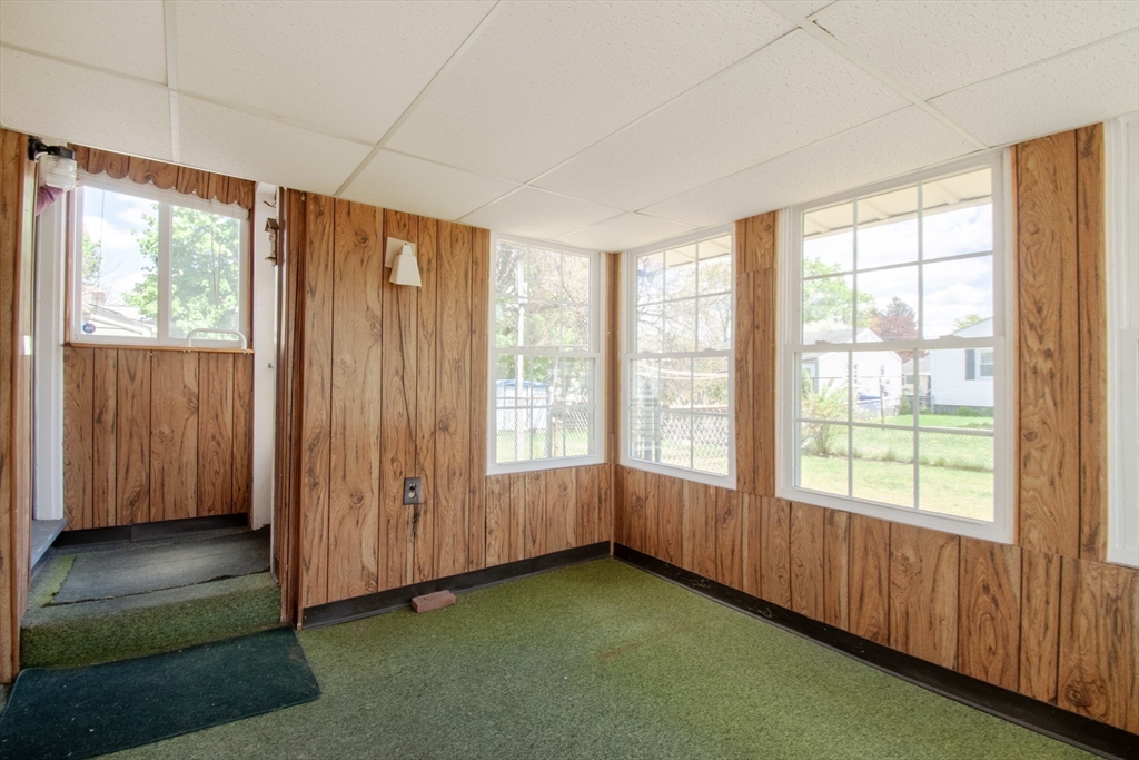 17 Mcbride St, Springfield, MA Photo #23