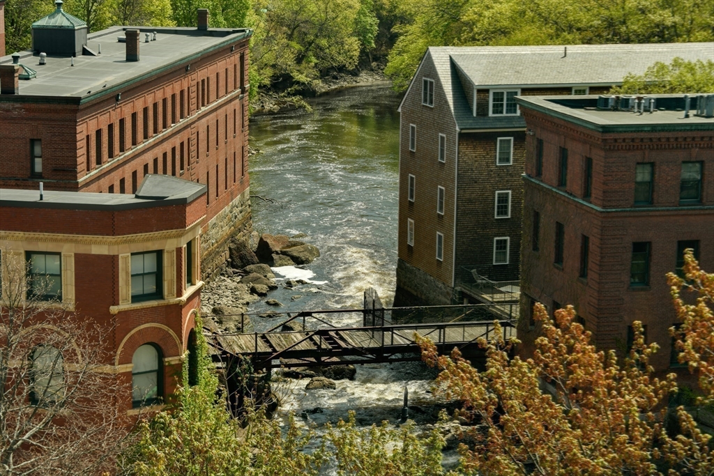 Boston, Massachusetts 02124, United States, 2 Bedrooms Bedrooms, ,3 BathroomsBathrooms,Residential,Active,125120