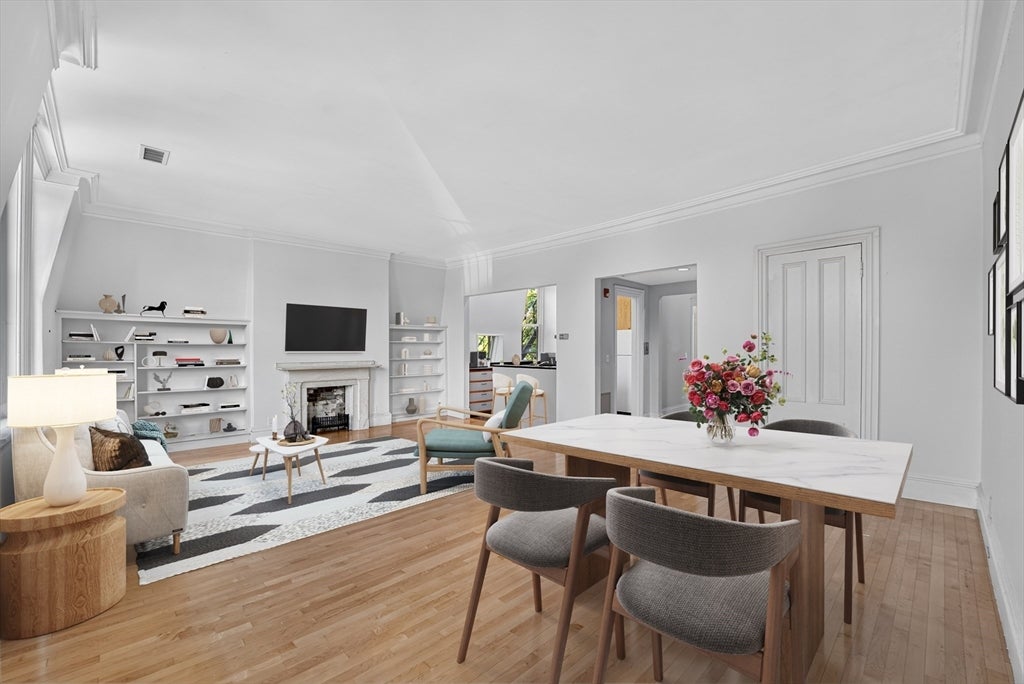 Photo of 67 Sparks ST #3, Cambridge, MA