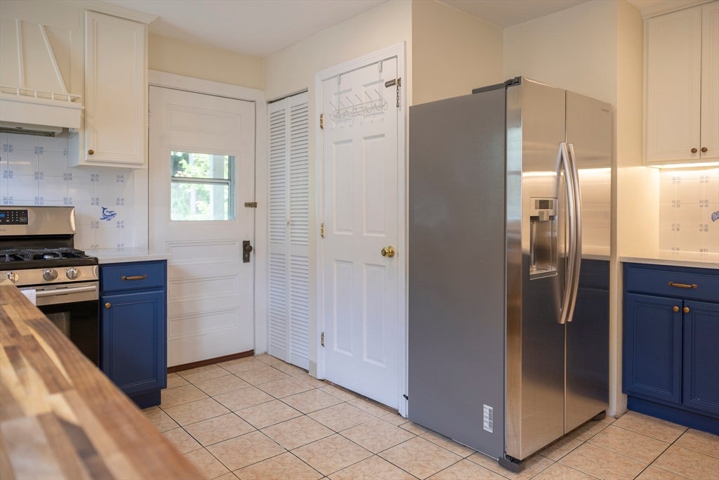 581 South Street #2, Boston, MA Photo #6