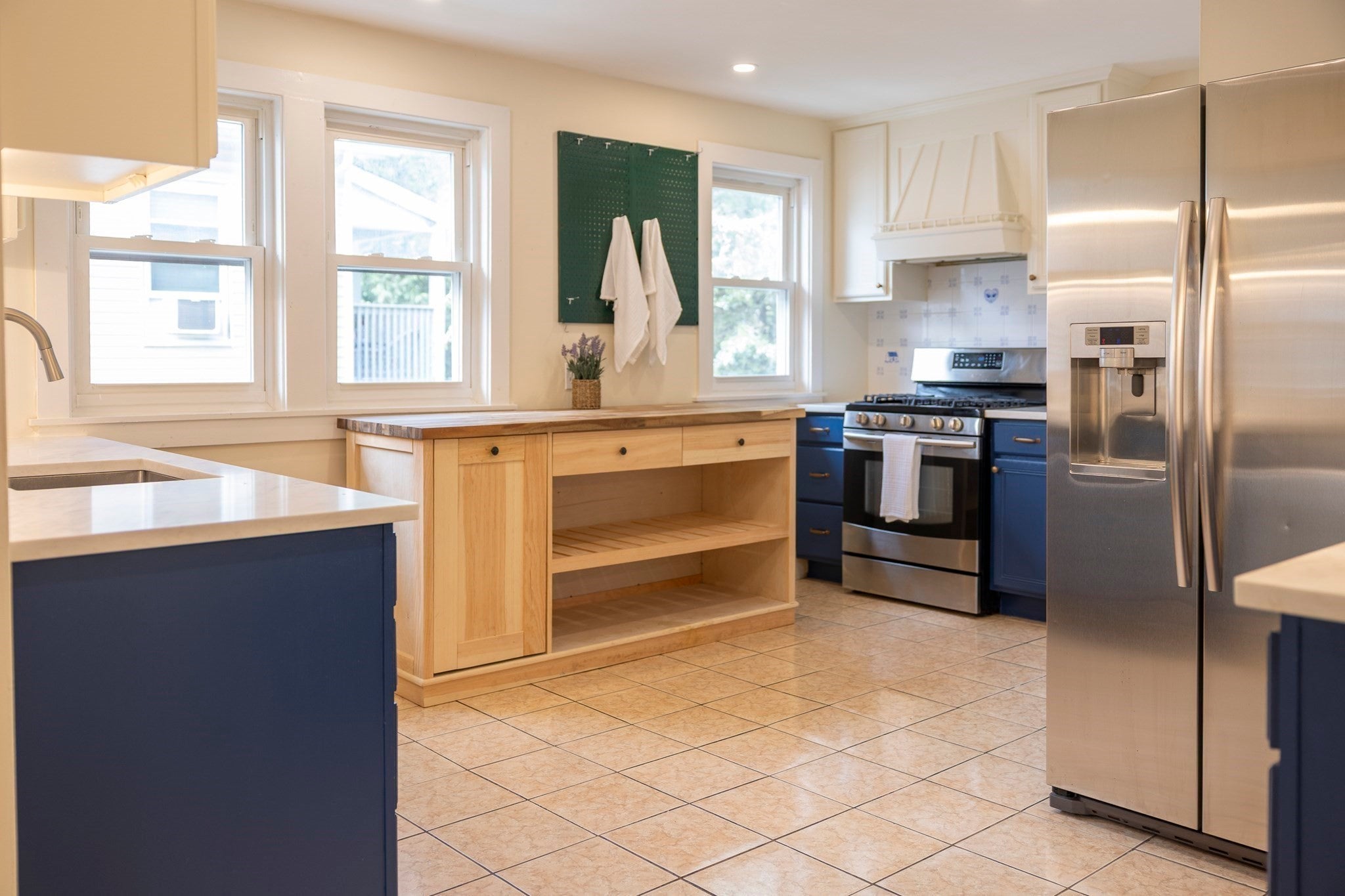 Photo of 581 South Street, Boston, MA