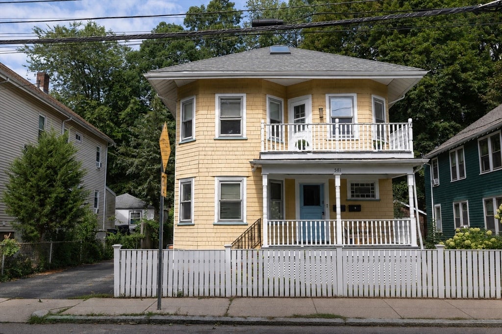 Photo of 581 South Street, Boston, MA