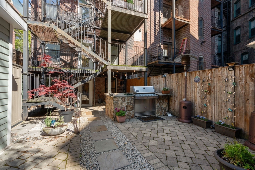 290 Columbus Ave 1