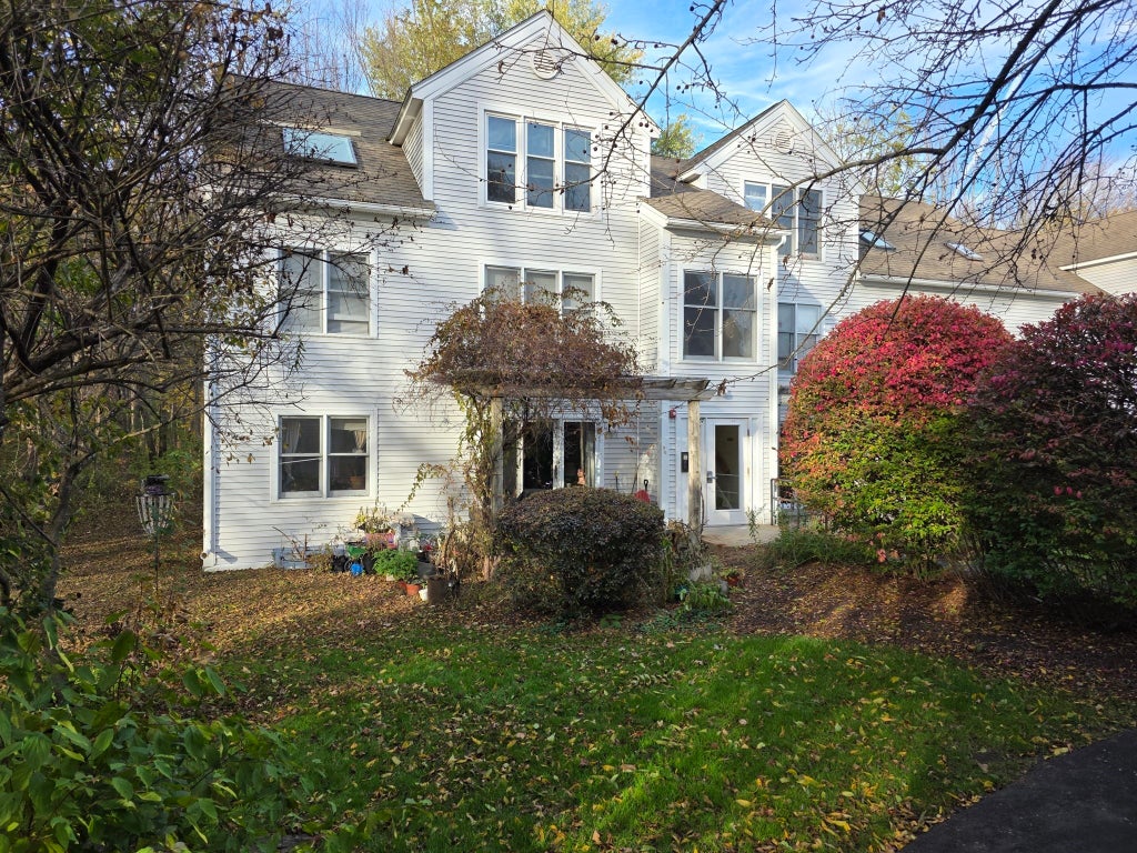 Photo of 32 Salem Pl #32, Amherst, MA 01002 (MLS # 73594876)