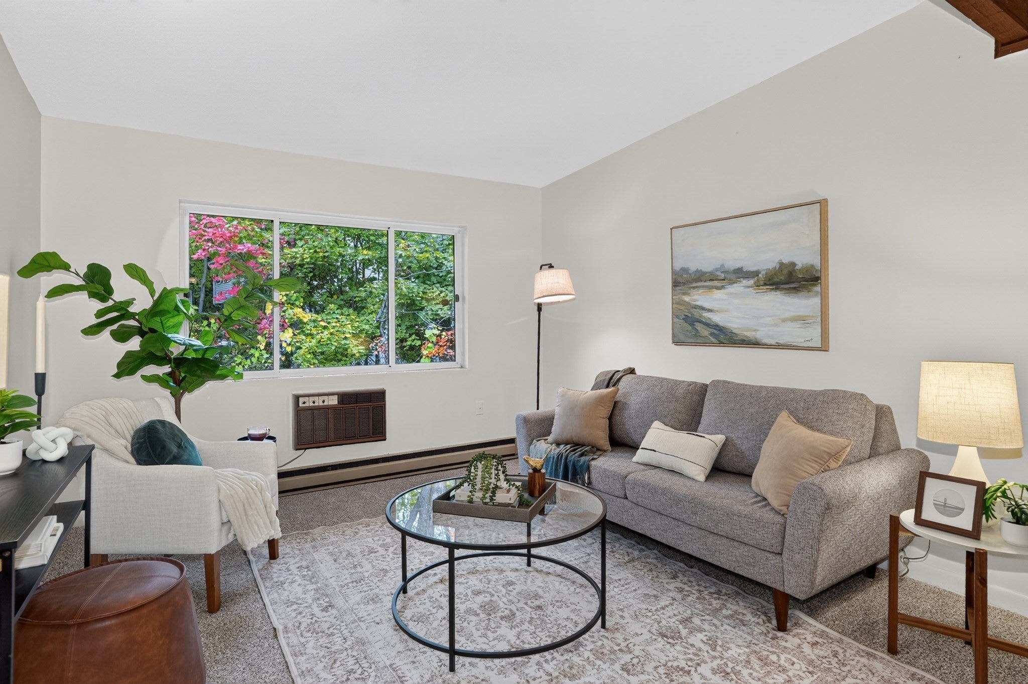 Photo of 74 Beach St, Woburn, MA