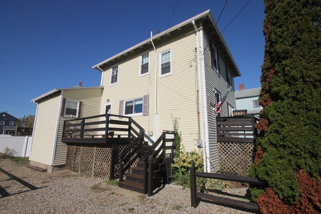105 Warfield Avenue