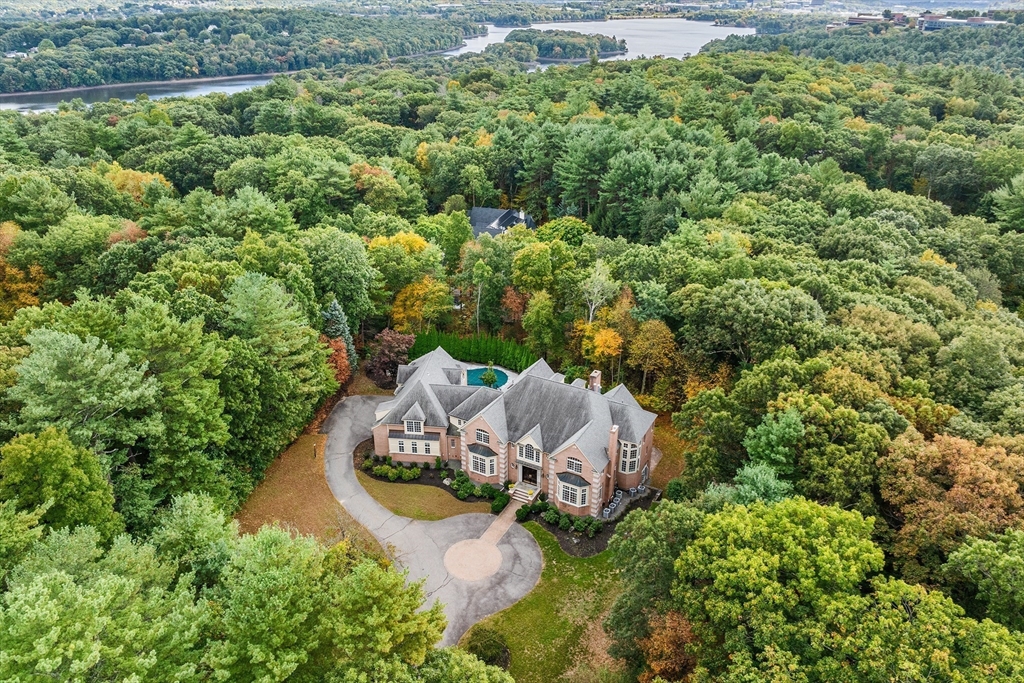 8 Stratford Way