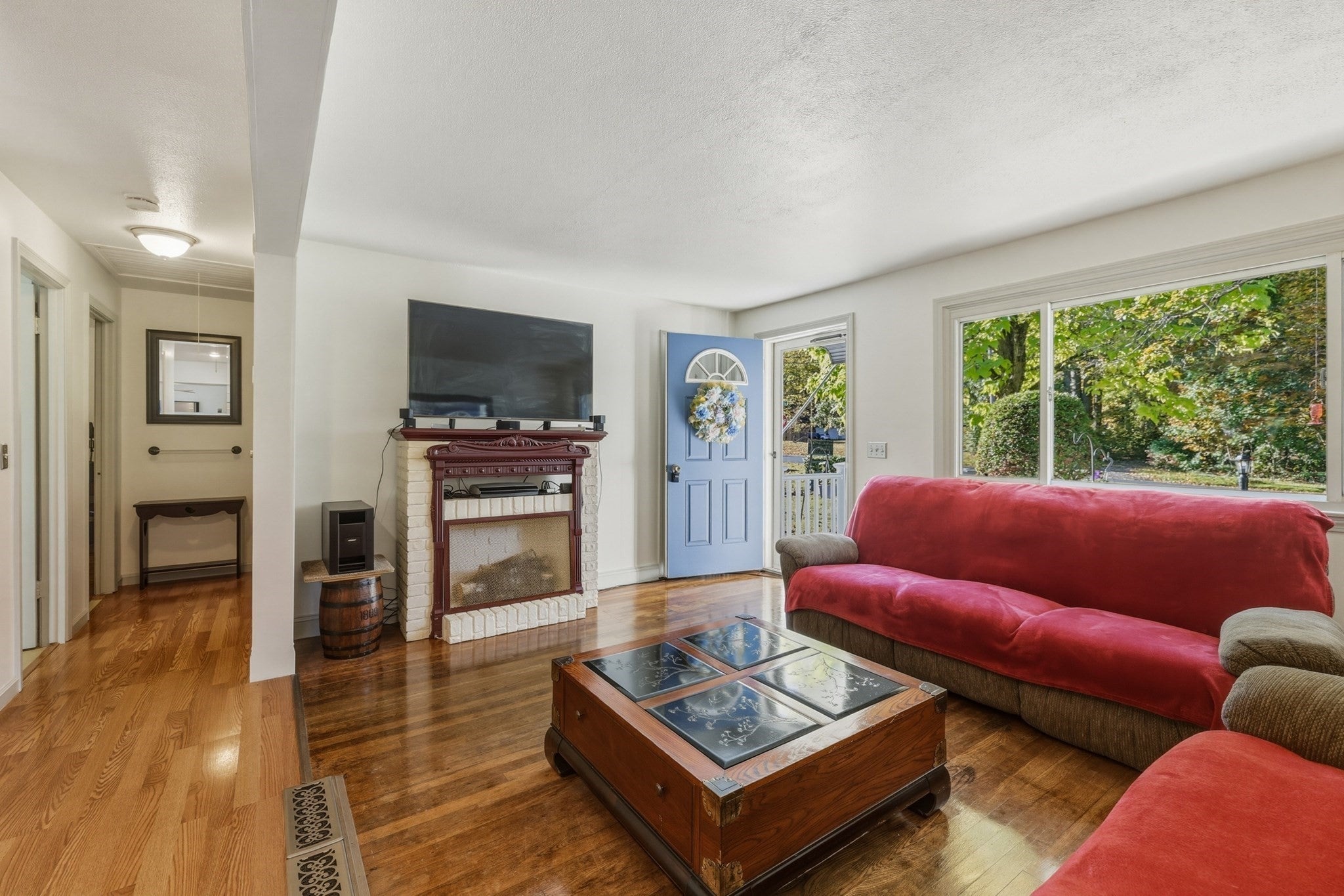 91 Batchelor St, Granby, MA, 91 Batchelor St, Granby, MA Photo #3