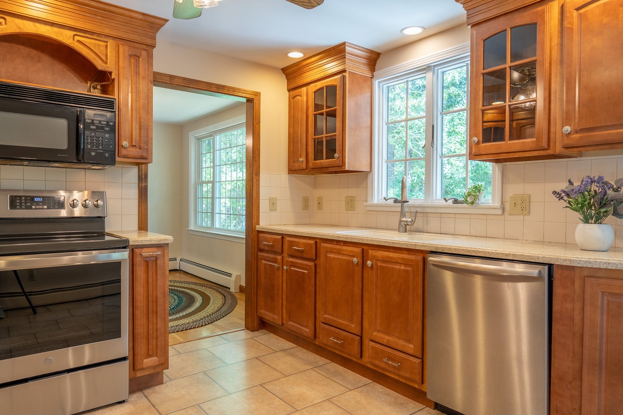 2 Mohegan Ln, Yarmouth, MA Photo #11