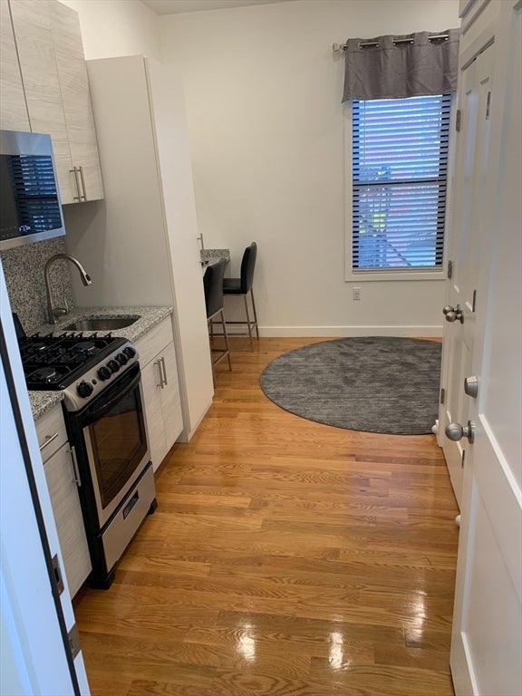 9 Sixth St 5