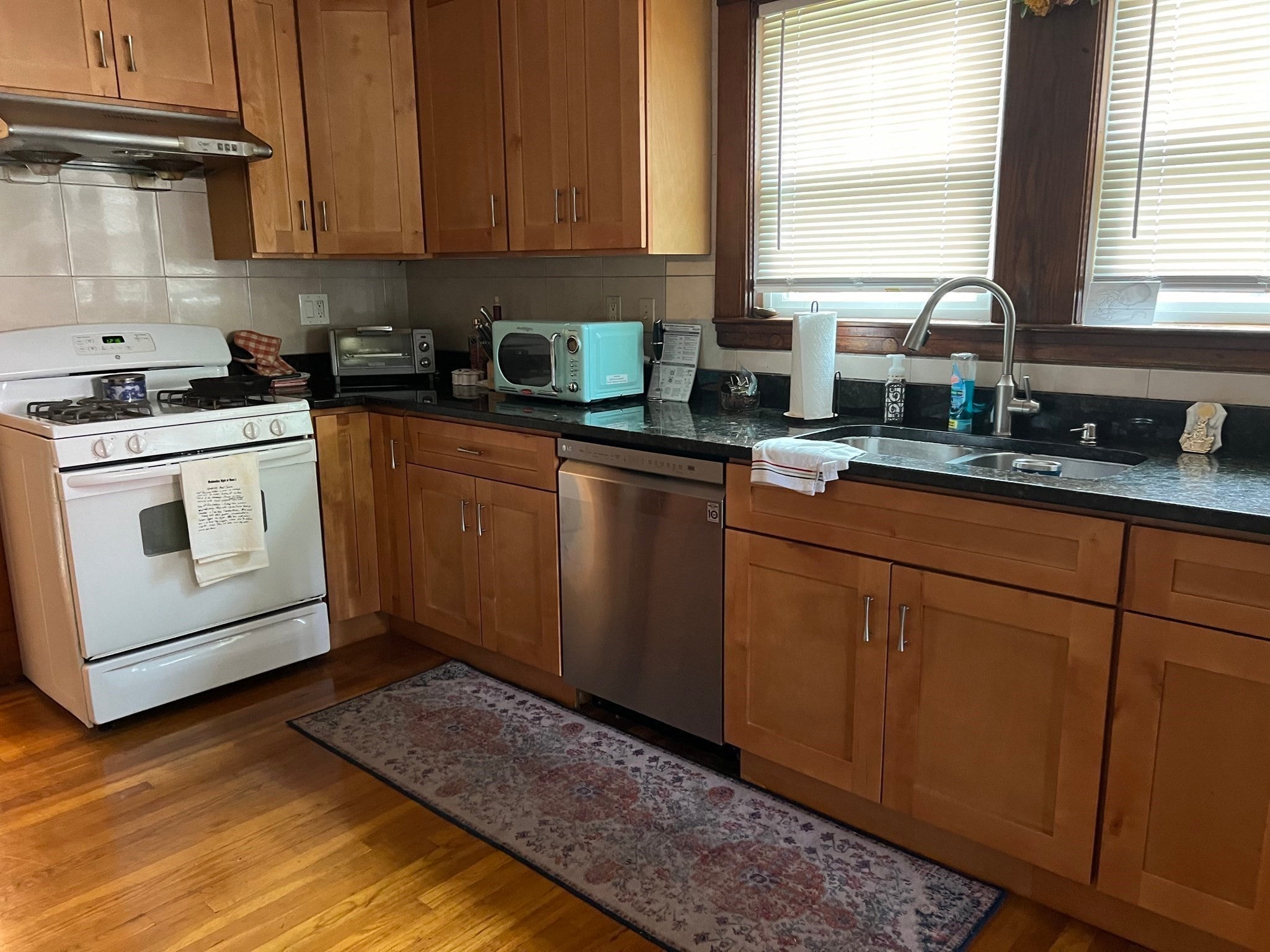 Photo of 277 Lexington Street, Newton, MA