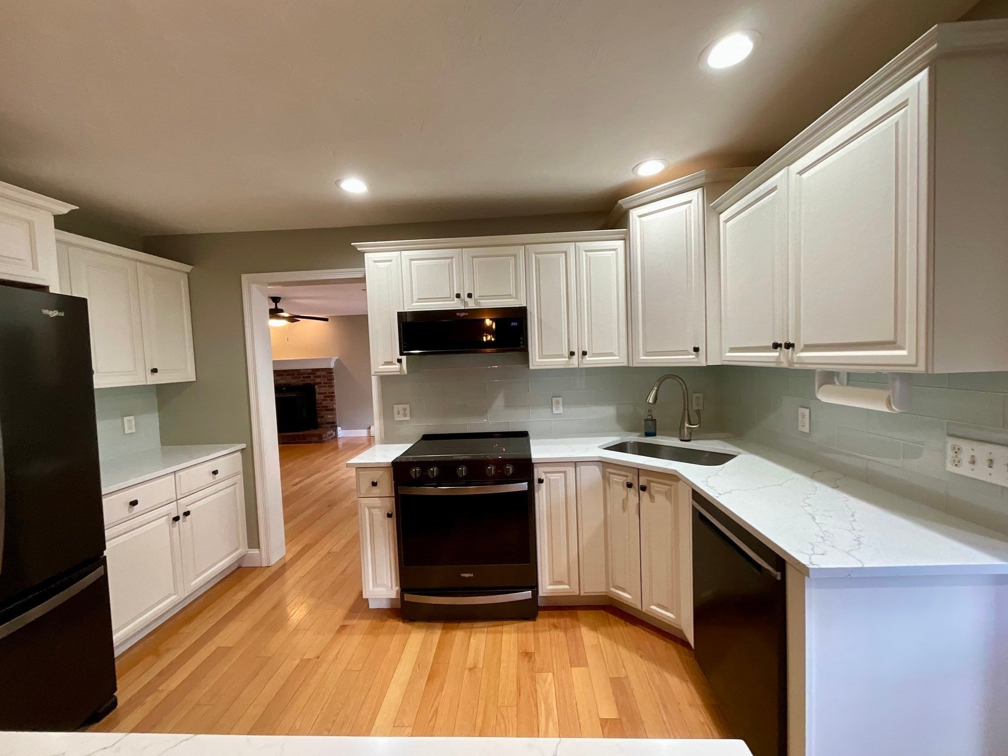 8 Anderson Ln, Grafton, MA, 8 Anderson Ln, Grafton, MA Photo #8