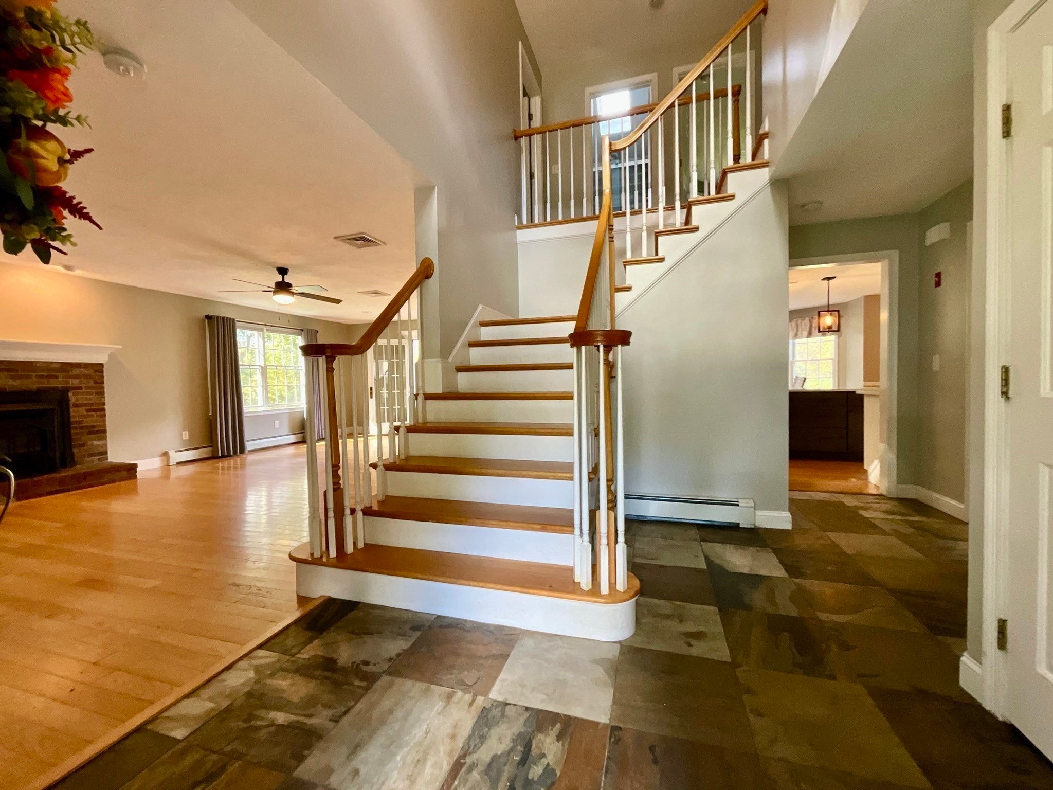 8 Anderson Ln