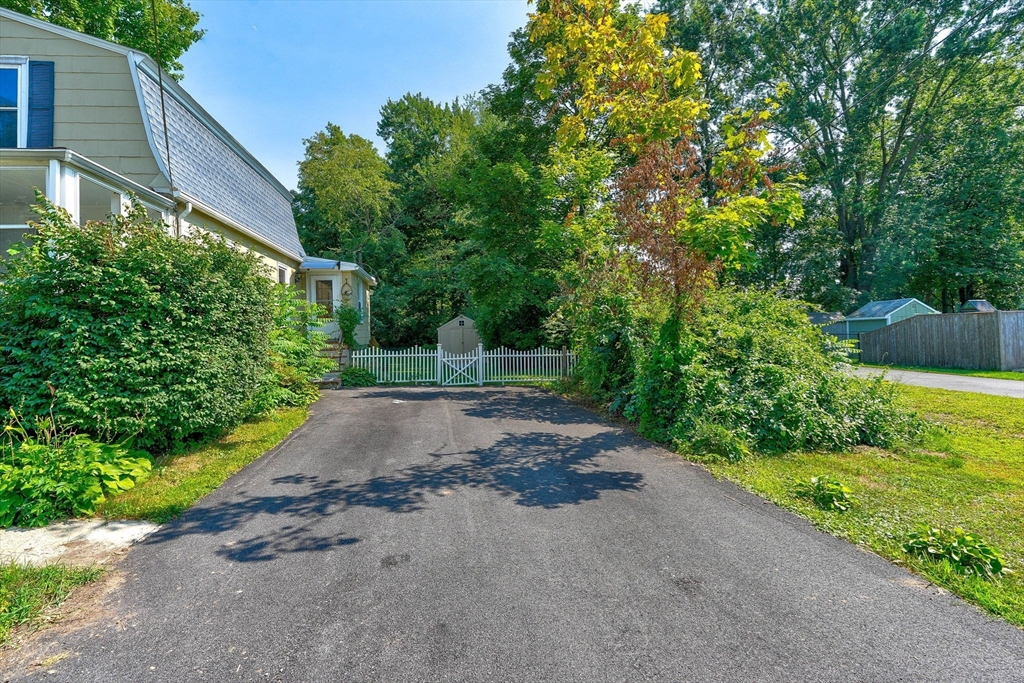 70 Vine St