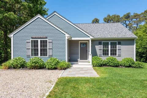 Single Family Residence in Dennis MA 10 Cedar Ln.jpg