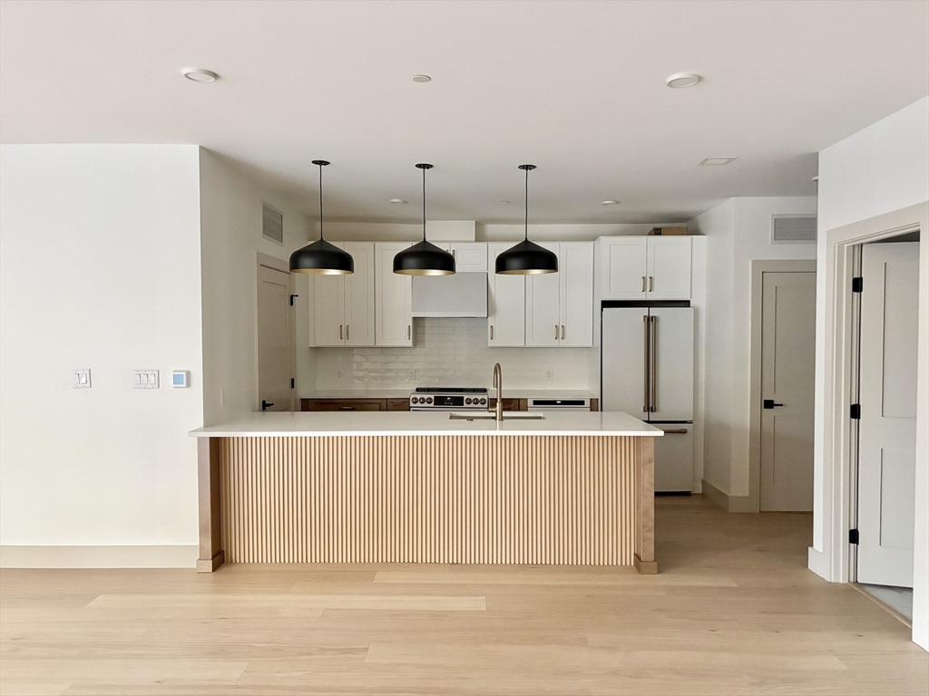 1025 Massachusetts Avenue 204