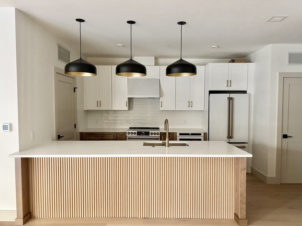 1025 Massachusetts Avenue 204