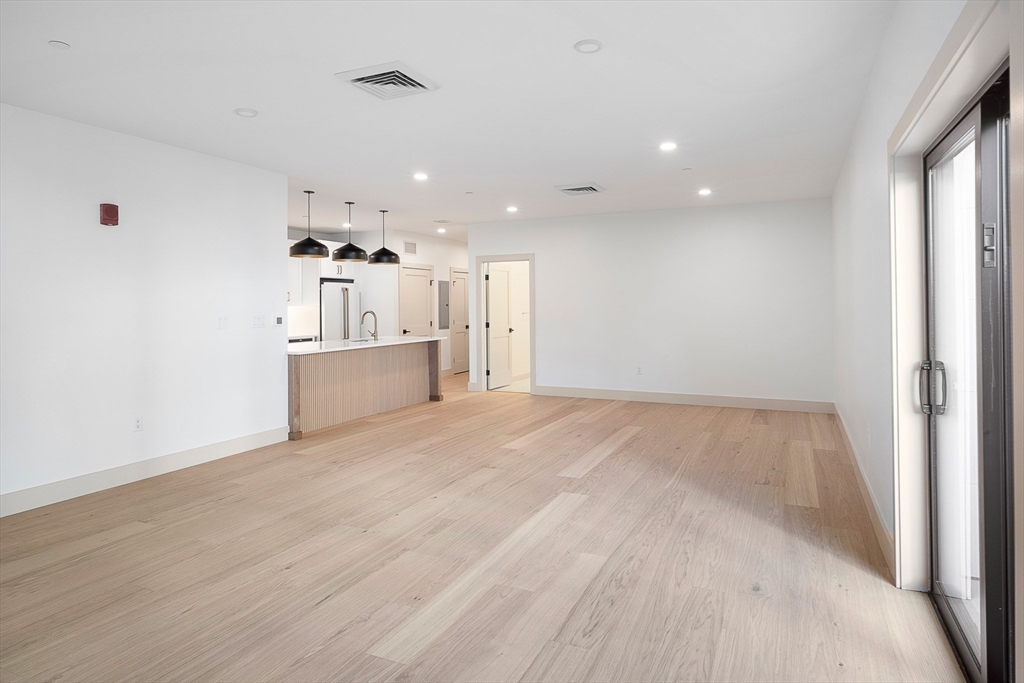 1025 Massachusetts Avenue 204