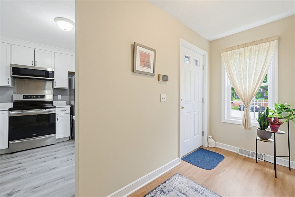 204 Laurelwood Dr #204, Hopedale, MA Photo #4