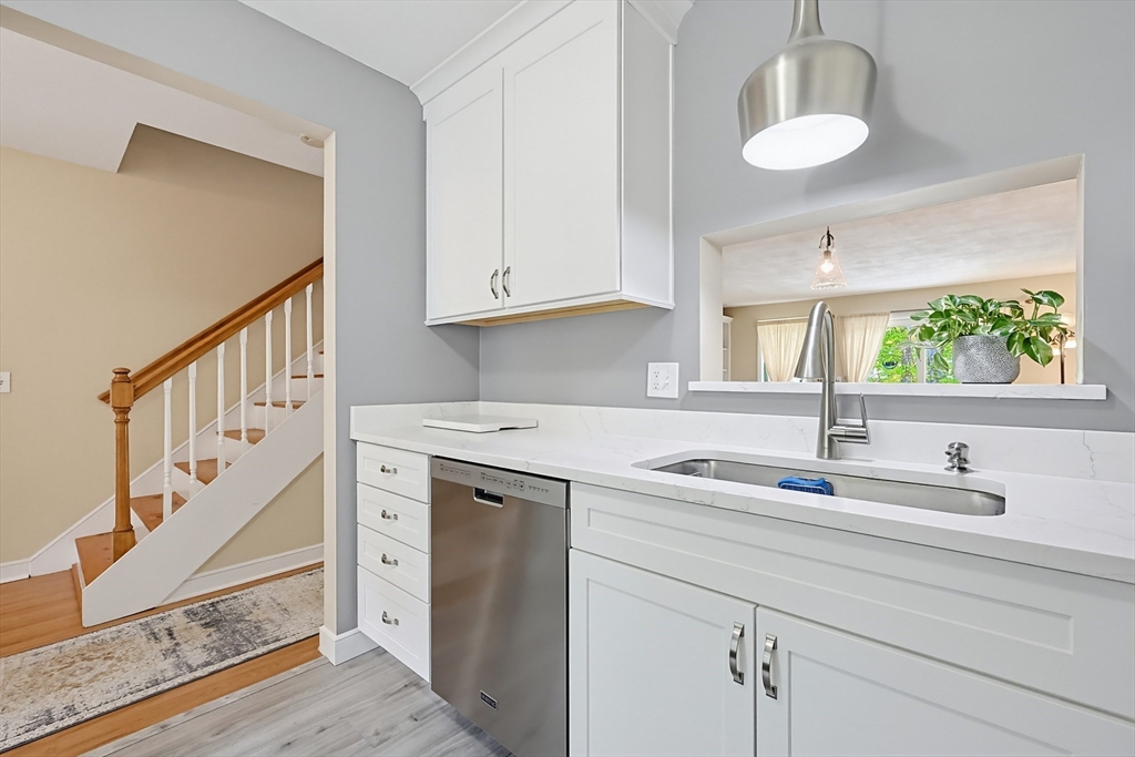 204 Laurelwood Dr #204, Hopedale, MA Photo #9