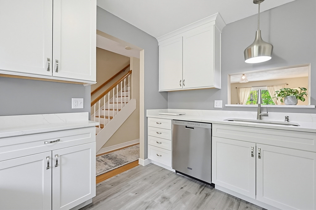 204 Laurelwood Dr #204, Hopedale, MA Photo #8