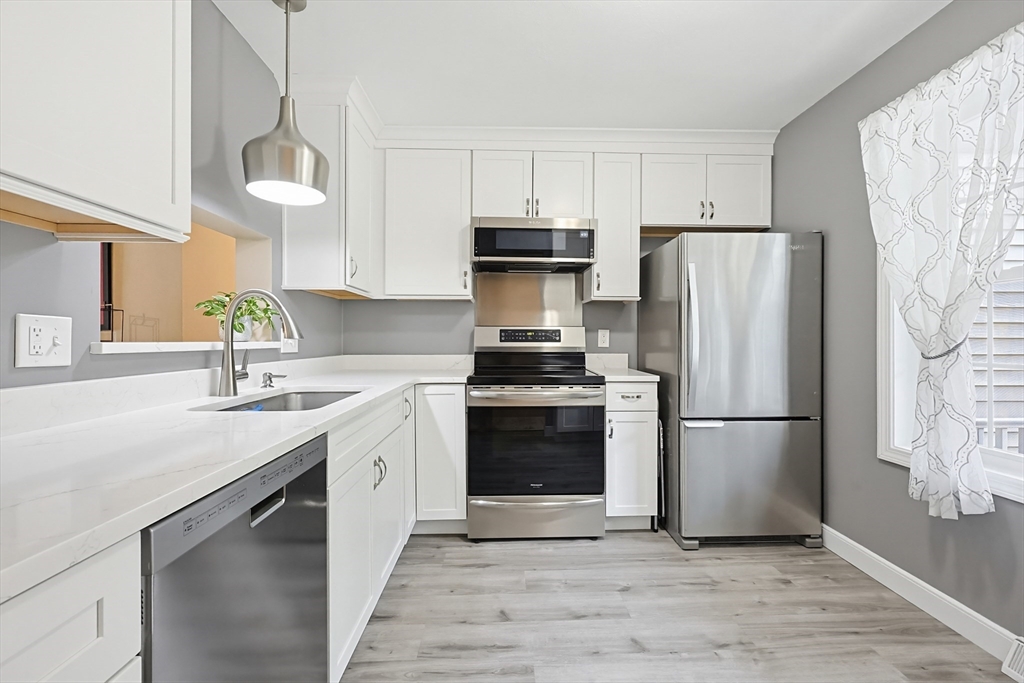 204 Laurelwood Dr #204, Hopedale, MA Photo #5