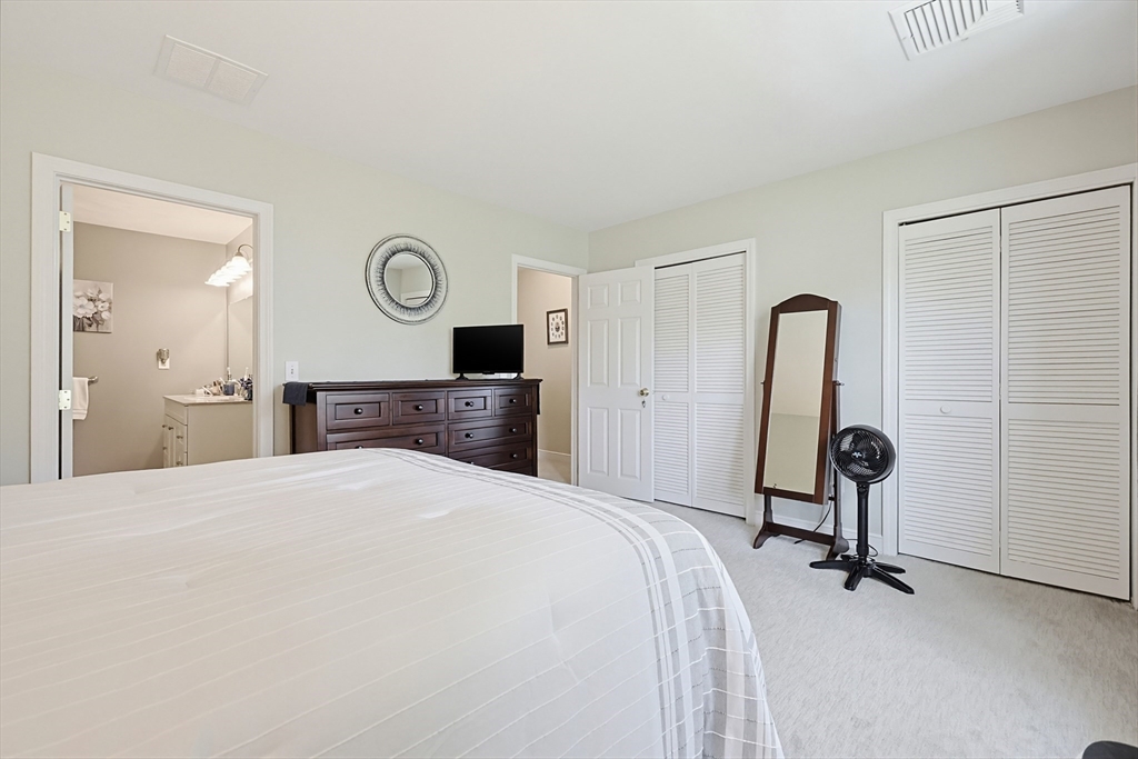 204 Laurelwood Dr #204, Hopedale, MA Photo #24