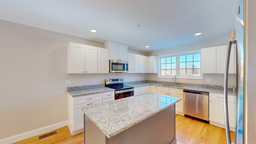 44 Dean St 304