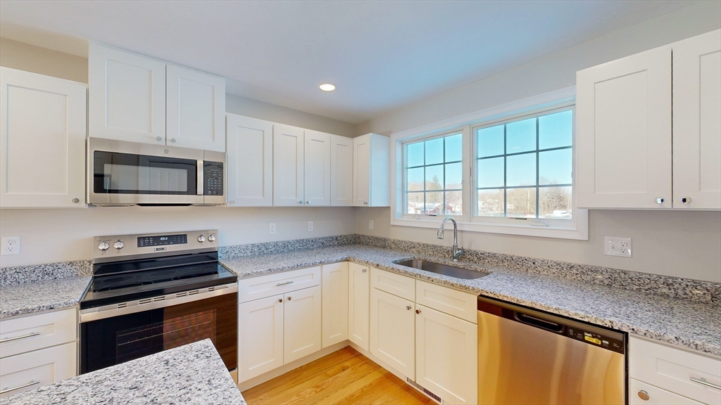 44 Dean St 304